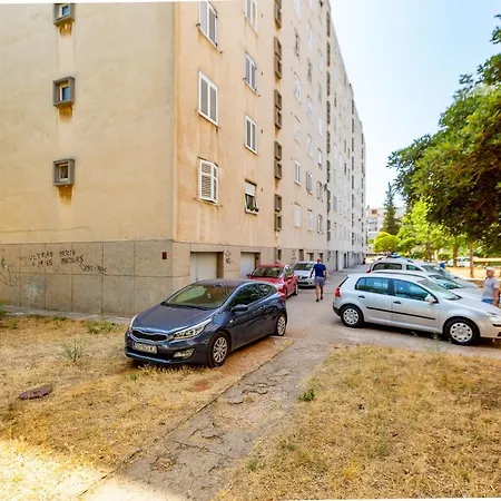 Boki 4 Apartman Zára